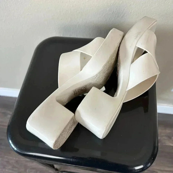 Jeffrey Campbell Platform Bubblegum Mule Sandals Cream Shiny Size 8 - Picture 7 of 11